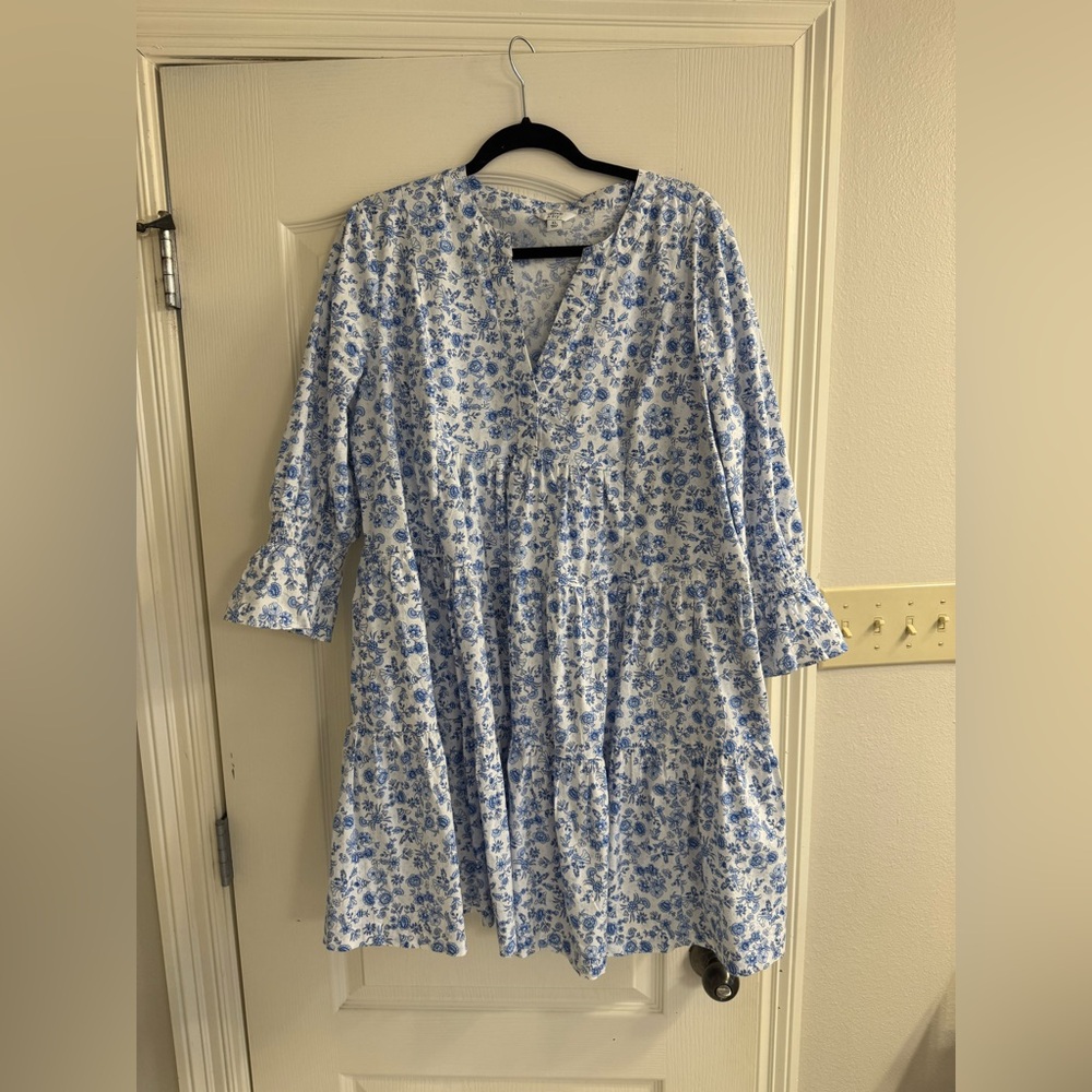 Crown & Ivy Blue and White Dress